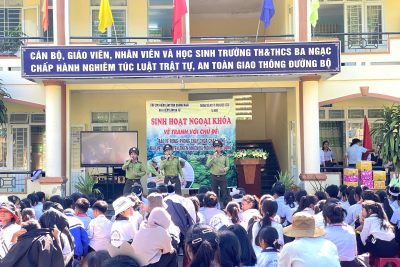 Hoạt Động Ngoại Khóa Vẽ Tranh Với Chủ Đề: “Bảo Vệ Rừng, Phòng Cháy Chữa Cháy Rừng, Bảo Vệ Tài Nguyên Thiên Nhiên Và Môi Trường Sống” Trường TH&THCS Ba Ngạc phối hợp cùng Hạt Kiểm Lâm Ba Tơ